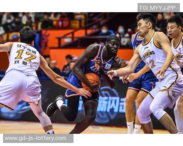 北大内线迎CBA首秀广东18连胜创造历史只差6场！