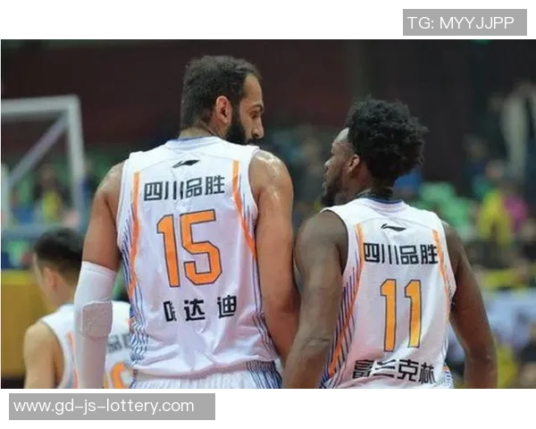 四川队官宣签下迪奥古将代替富兰克林搭档哈达迪