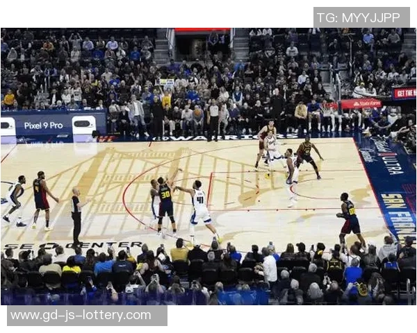 罗林斯逆袭崛起,连续三场20+引领雄鹿新篇章