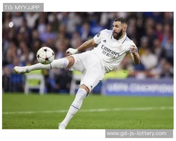 前阿森纳高层:我们曾接近从皇马签下本泽马,可惜没成功 前阿森纳高层:我们曾接近从皇马签下本泽马,可惜没成功