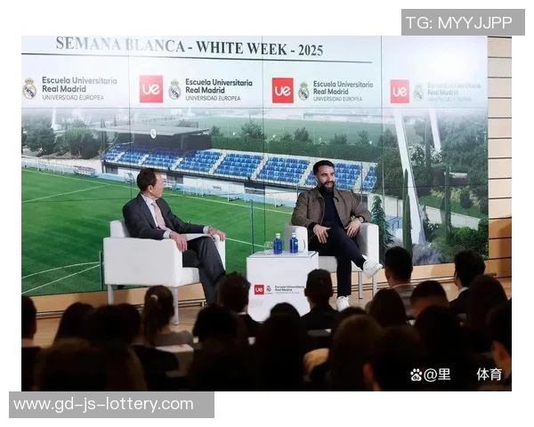 记者：卡瓦哈尔在国家德比后感到不适，将缺阵至少一个半月