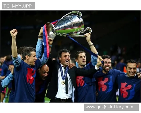 观战里尔vs大巴黎为弟弟加油，RMC：姆巴佩赛后与恩里克热聊