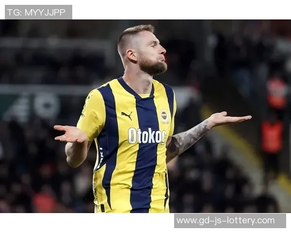 阿斯：阿诺德国际比赛日后恢复训练，目标在皇马右路站稳脚跟